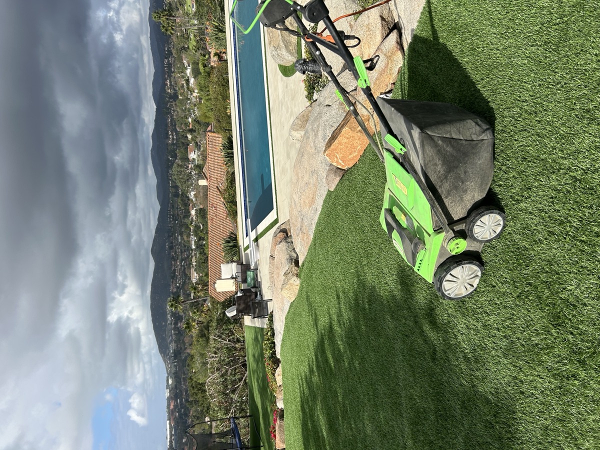 eco-friendly turf cleaning rinse on a Poway pet yard