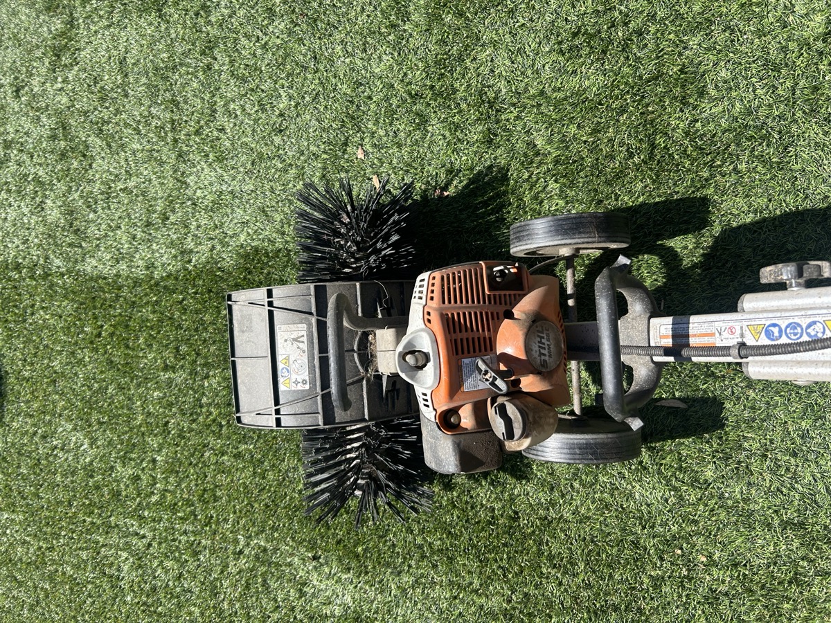 Steam extraction on synthetic turf in Rancho Penasquitos